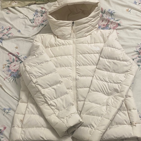 The North Face Accessories - The North Face Women's Off-White Puffer Jacket